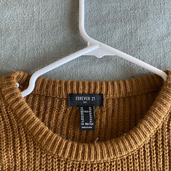 Forever 21 men’s sweater - Picture 2 of 2
